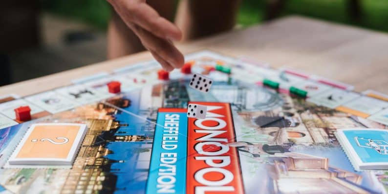 Playing Monopoly Live: Tips, Tricks, and Winning Moves