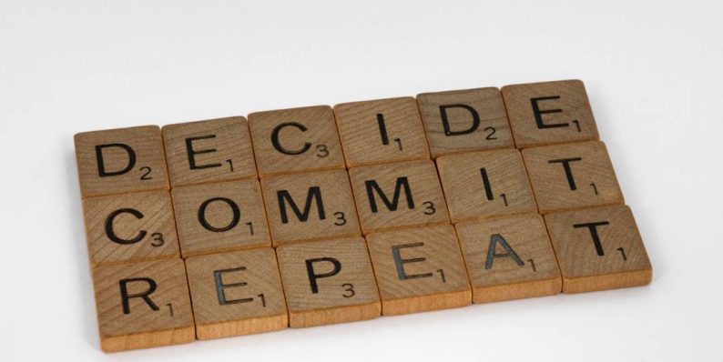 text decision making, choosing platform, website builder comparison