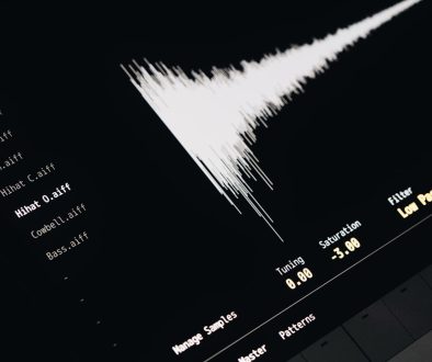 A computer screen with a sound wave on it soundfont editor, audio mapping, polyphone software