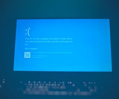 black flat screen computer monitor windows error message, code 126, desktop screen