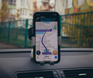 graphical user interface tracking apps, delivery management, smartphone dashboard